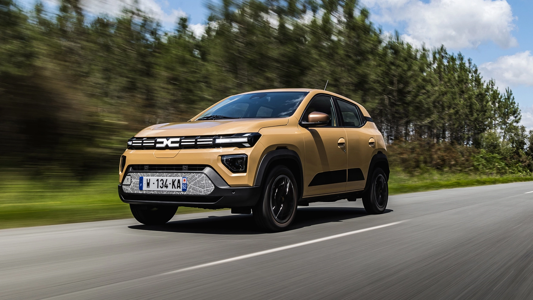 بررسی Dacia Spring (2024): بالاخره خودروی برقی ارزانقیمت مورد انتظار بریتانیاییها عرضه شد!