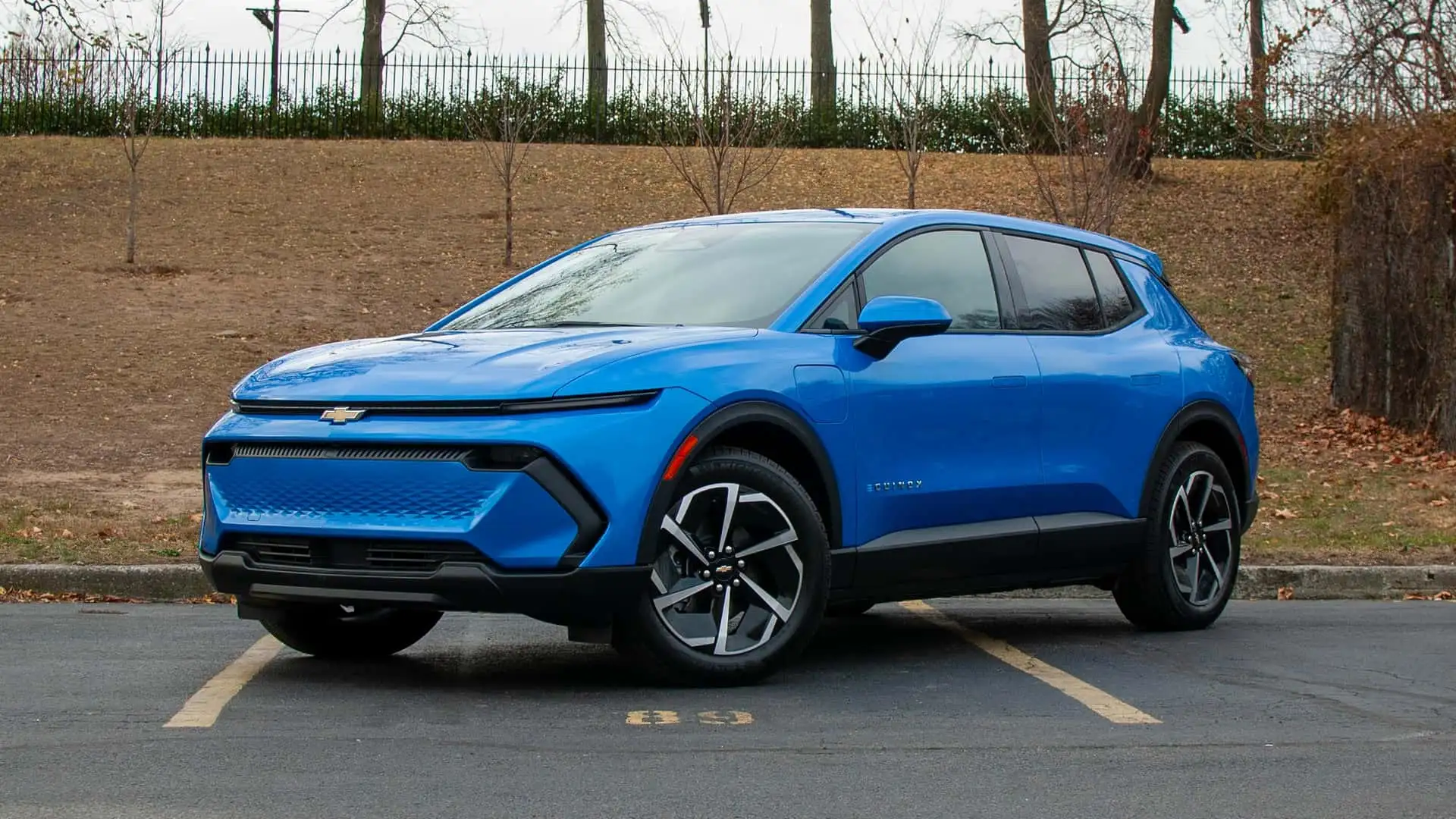 شورولت اکوئینوکس EV 2025: بررسی کامل مشخصات، قیمت و امکانات | برد 513 کیلومتری